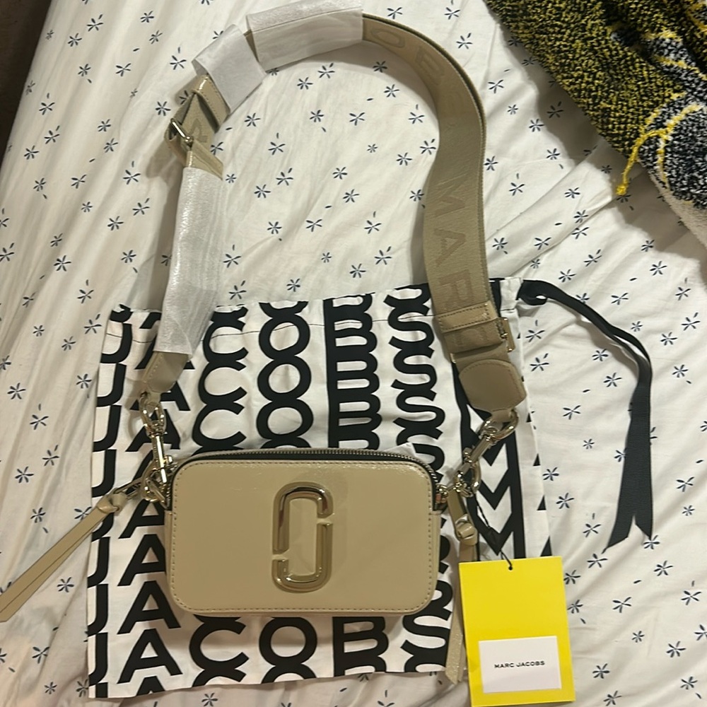 Marc Jacobs Crossbody in Khaki